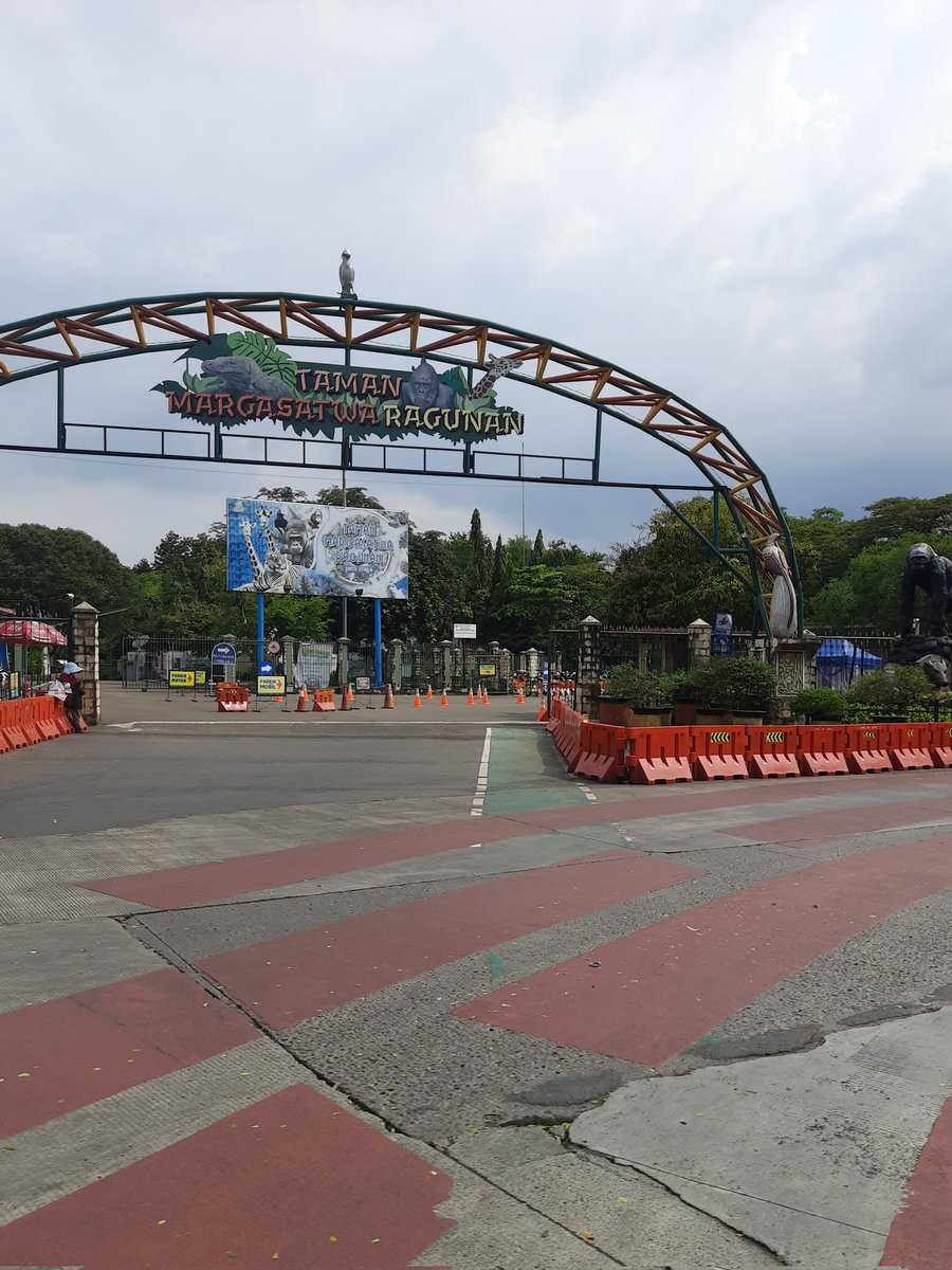 hellogitha's tweet image. Kadang dijalan gini suka terharu.
Dari zaman ikut ujian pertama kali, smpe skrg. Masih suka meneteskan air mata ditengah perjalanan wkw
(emg secengeng itu anaknya ygy)