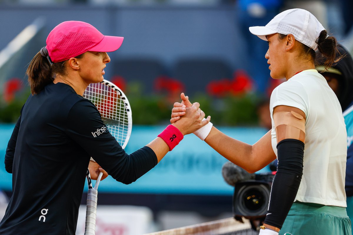 CGTNSportsScene's tweet image. 🎾World No. 1 Iga Swiatek opened her quest for a first #MMOPEN with a clinical display against China's No. 52 Wang Xiyu, easing through a 6-1, 6-4 victory in the second round

🔜The top-ranked Pole will next face 27th seed Sorana Cirstea in the third round

#1GA #teamSwiatek