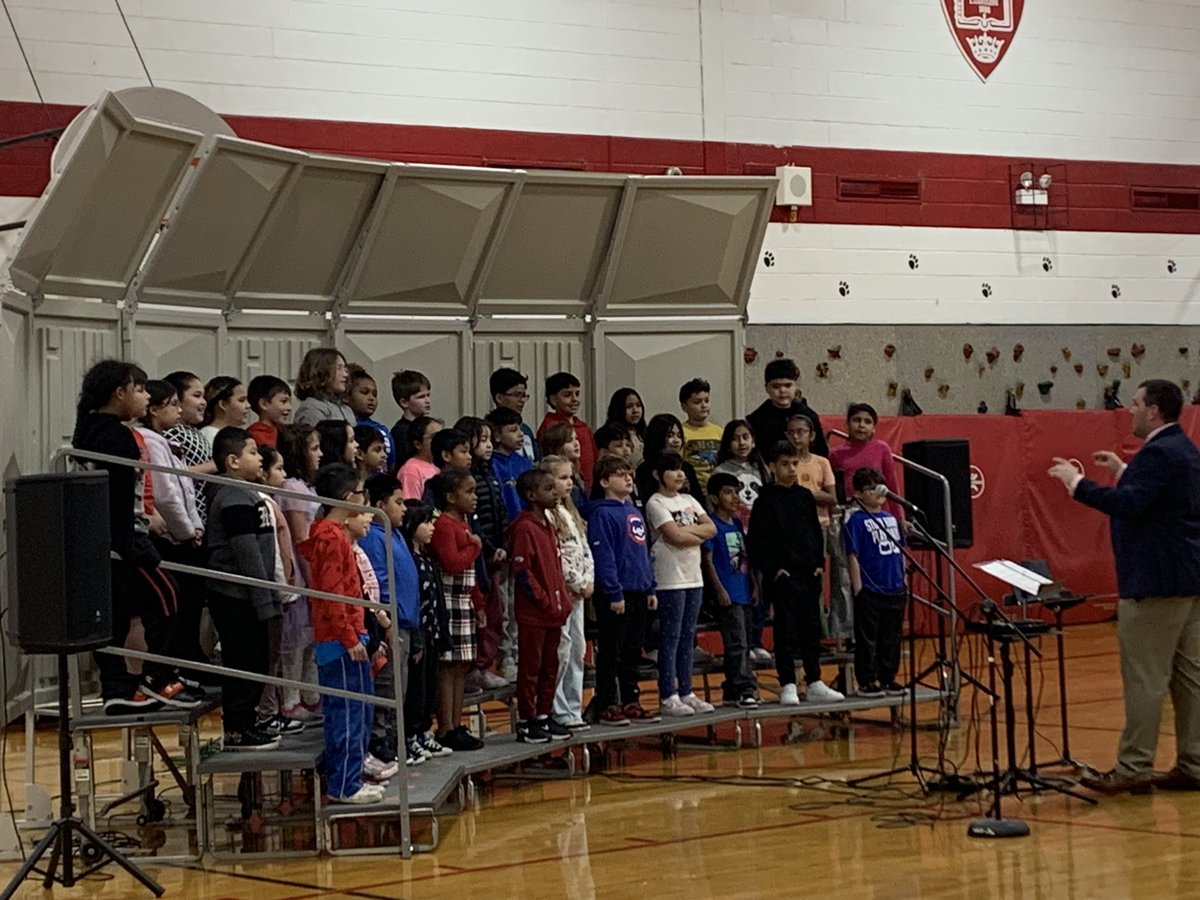 Rhodes is so much more than learning. It is about relationships built for lifelong growth. #wemeasuregrowth #rhodeskidscan Rhodes es mucho más que el aprendizaje. Es de las relaciones creídos para el crecimiento entre toda la vida #rhodessipuede <a href="/RhodesSD845/">RhodesSD845</a>