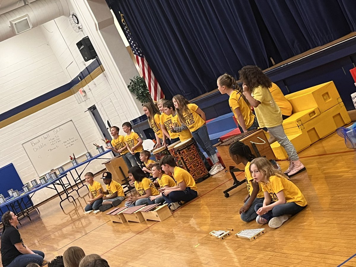 It was a fantastic evening celebrating all of the work our 2nd graders accomplished and their amazing music teachers, Miss J and Mr. Jandt! @HPCubs