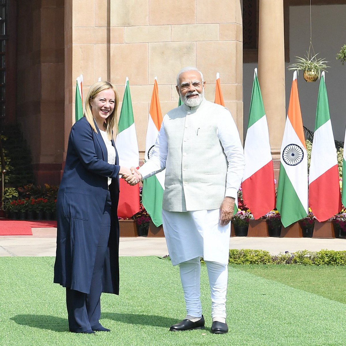 PM Narendra Modi spoke with Italian PM Giorgia Meloni and thanked her for inviting him to #G7 Summit in June. 

File Pic