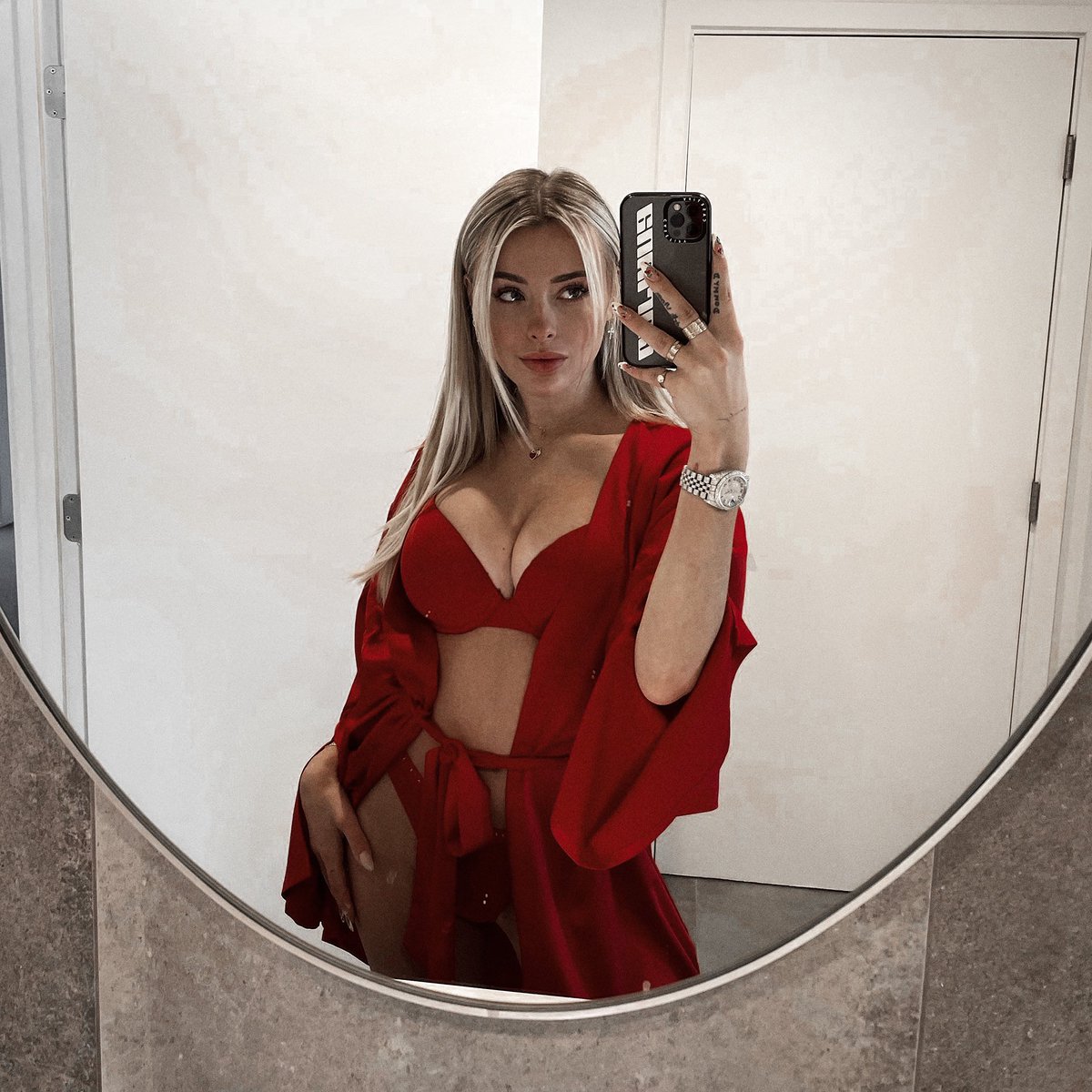 xswhub's tweet photo. ǫᴜᴇ ᴏᴘɪɴᴀɴ sᴏʙʀᴇ ᴇsᴛᴇ ᴄᴏʟᴏʀ? ᴄʀᴇᴏ ǫᴜᴇ ᴍᴇ ǫᴜᴇᴅᴀ ʟɪɴᴅᴏ 🌹

              #SexRol - #Fakeland https://t.co/ADxLBrT6mF