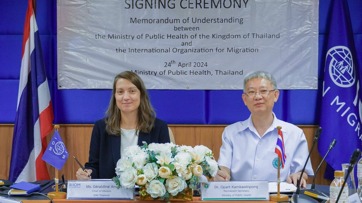 Honoured to sign new partnership agreement with Minstry of Public Health to strengthen meaningful inclusion of migrants in Thailand national health systems. Together with @pr_moph, we aim to make universal health coverage a reality for all migrants. @health_IOM @UNThailand