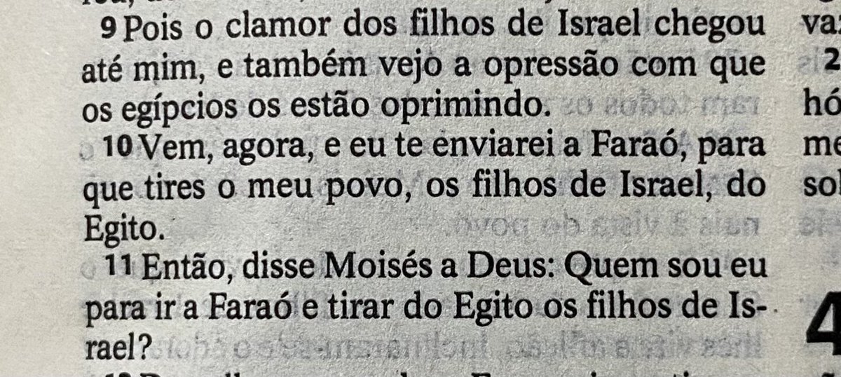 essayasmimviu's tweet photo. como eu tinha falado acima, existia muito israelita no egito vivendo sob a opressão de faraó. deus falou com moisés e deu a ele a simples função de libertar aquele povo. moisés, gente como a gente sofrendo com síndrome de impostor perguntou COMO CARALHOS ia conseguir fazer isso. https://t.co/LYiOanTqM7