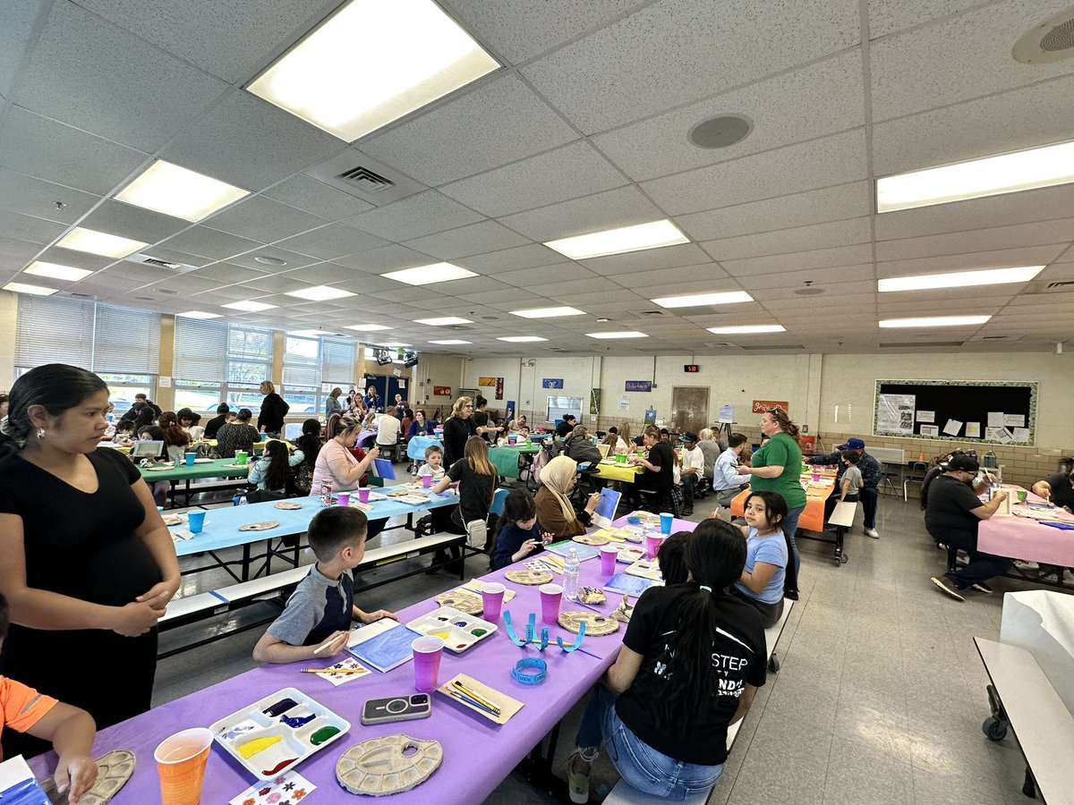 Everyone had a blast at paint night! 🎨🖌️🖼️ It was a great night and a wonderful turnout! Great job superstars! 🌟#NorwoodConnections