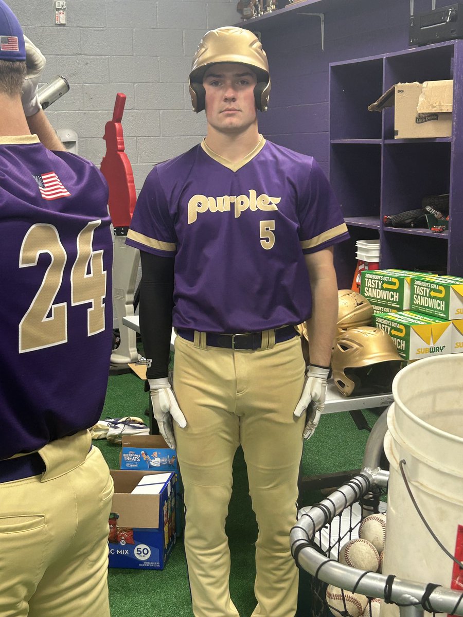 It looks like the classic Home uniform for @PurplesFootball, wearing purple tops and gold pants with a gold helmet, brought @PurplesBaseball some good luck tonight!!