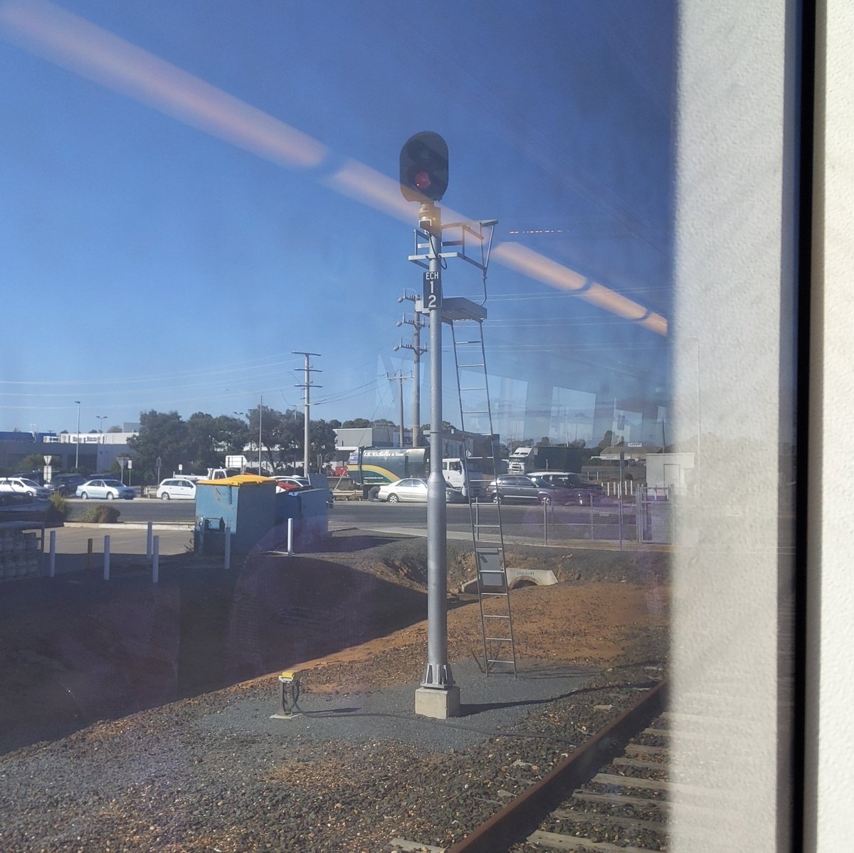 collection of funny signals at Echuca. Controlled locally if I recall correctly. ECH16&14, signals D & E, and ECH12 towards Toolomba (currently booked out of use).