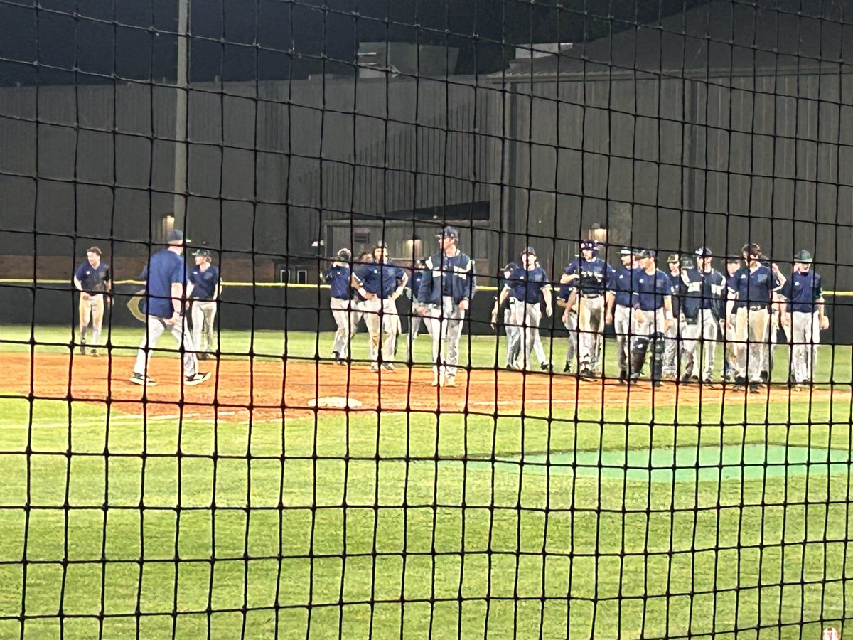 ⁦🚨Hoya_Baseball⁩ walks it off in game 2 to tie the series!!! 🚨 Game 3 in Carrollton tomorrow at 5:55pm!!