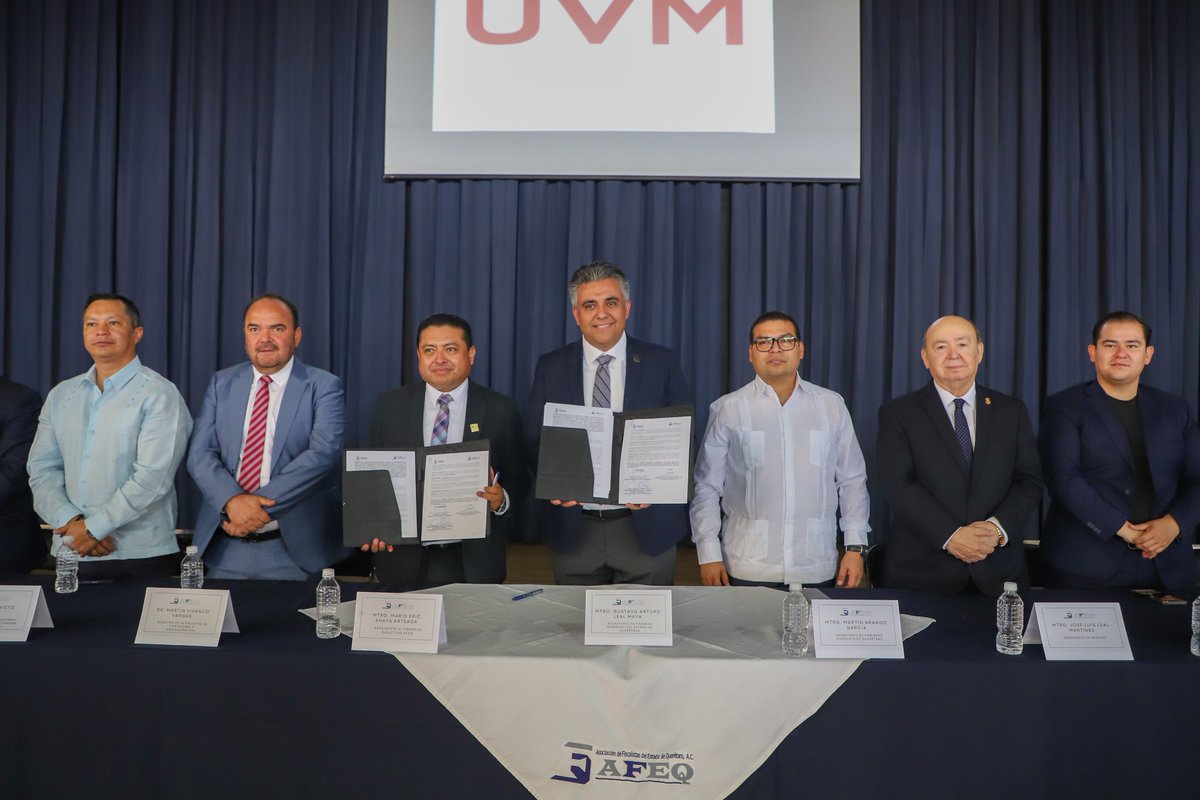 SF_Qro's tweet photo. Gracias a la AFEQ por la invitación al Segundo Encuentro Universitario en materia Tributaria, donde aprovechamos para renovar el convenio que nos permite vincular académica y administrativamente al alumnado en materia financiera, fiscal, tributaria y de fiscalización. https://t.co/WZpIVUJiD1