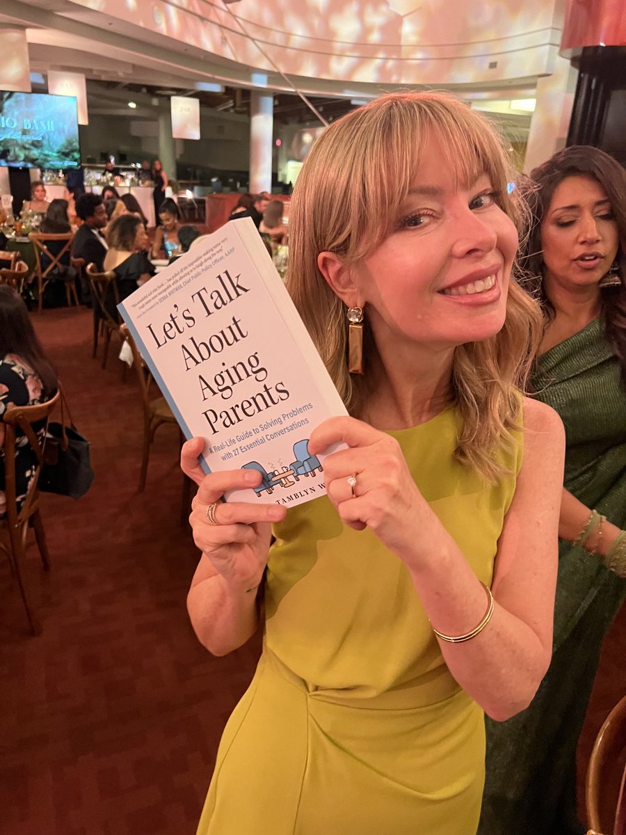 When your friends like your book it makes it extra fun 🥰Thanks ⁦⁦@CityCynthia⁩ ! #bibliobash ⁦@torontolibrary⁩ ⁦@TPL_Foundation⁩. Let’s Talk About Aging Parents drops April 30-order wherever you buy your books! ⁦@chaptersindigo⁩ ⁦@kobo⁩