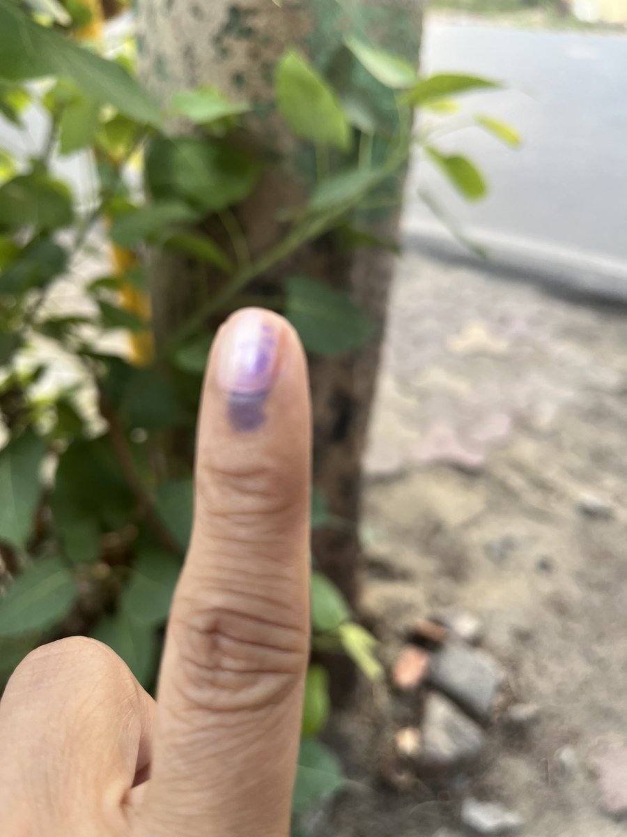 Inked bright and early!!!! #LokSabhaElection2024 #vote #democracykachunaav