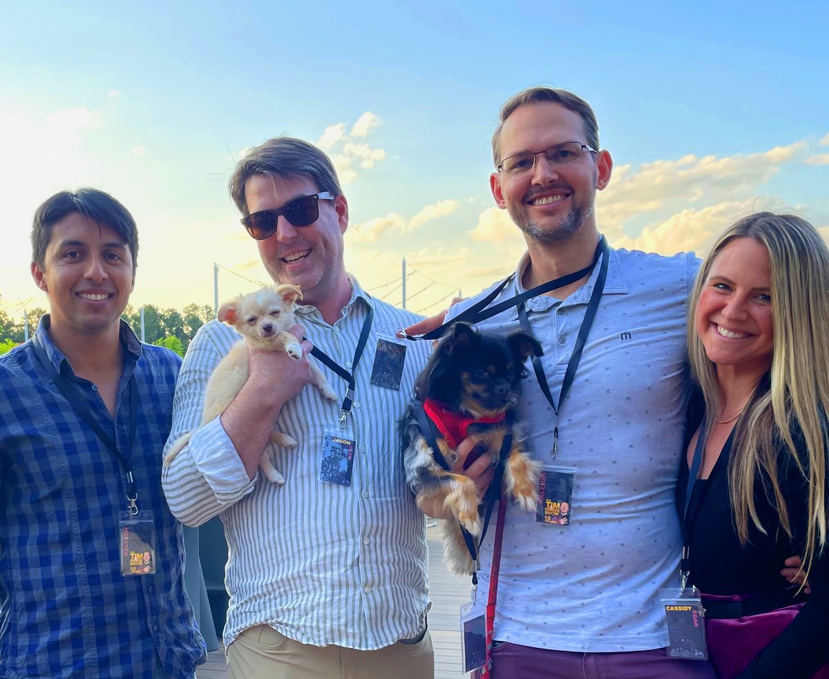 Tim Ferriss Show 10th anniversary fan meetup Raleigh, NC (in Research Triangle Park under perfect Carolina blue skies with puppy love :)

<a href="/tferriss/">Tim Ferriss</a> getting together in real life thanks to <a href="/getriver_io/">River</a>