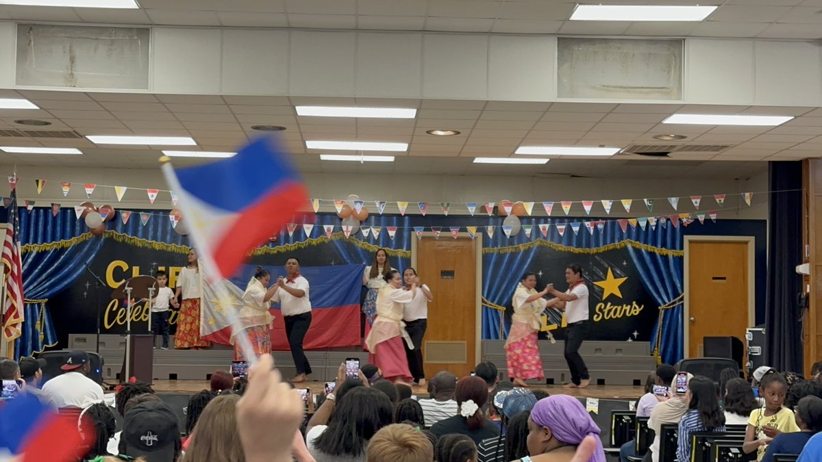 BookJemma's tweet photo. Sharing our very own culture to the world😊@ParticipateLrng #UnitingOurWorld https://t.co/WH2wQVvse3