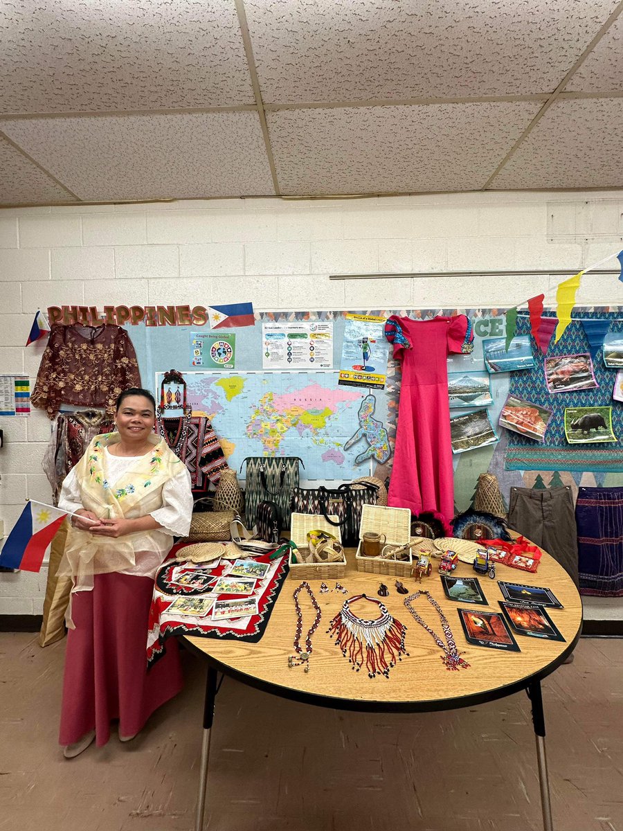 BookJemma's tweet photo. Sharing our very own culture to the world😊@ParticipateLrng #UnitingOurWorld https://t.co/WH2wQVvse3