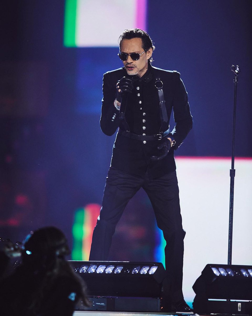 Todos los ojos puestos en la presentación de @MarcAnthony en los #LatinAMAs ​🎶​ @LatinAMAs