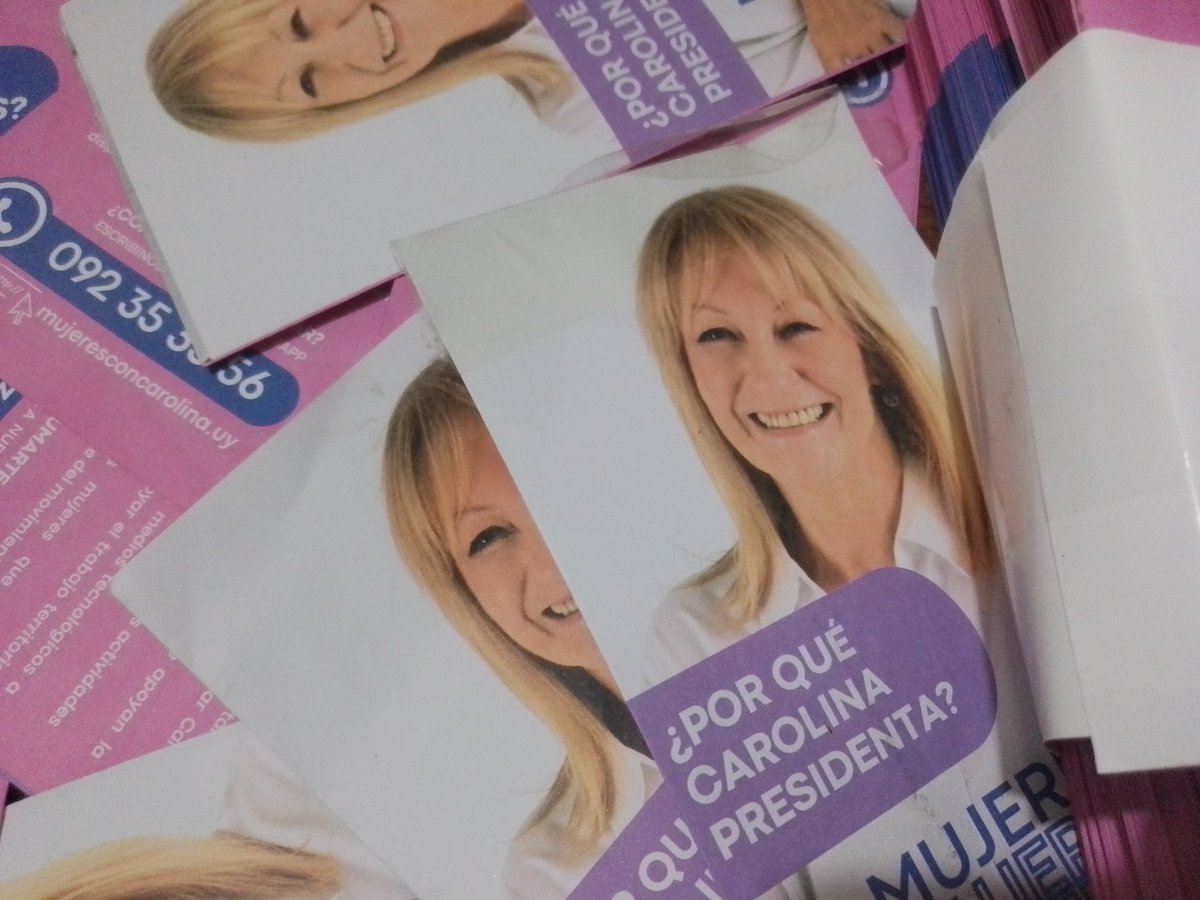 En estos días han viajado folletos hacia #Minas #Maldonado #Salto #Durazno #Melo #Artigas 
#MujeresConCarolina 
Vamos por la primera #PresidenTa !