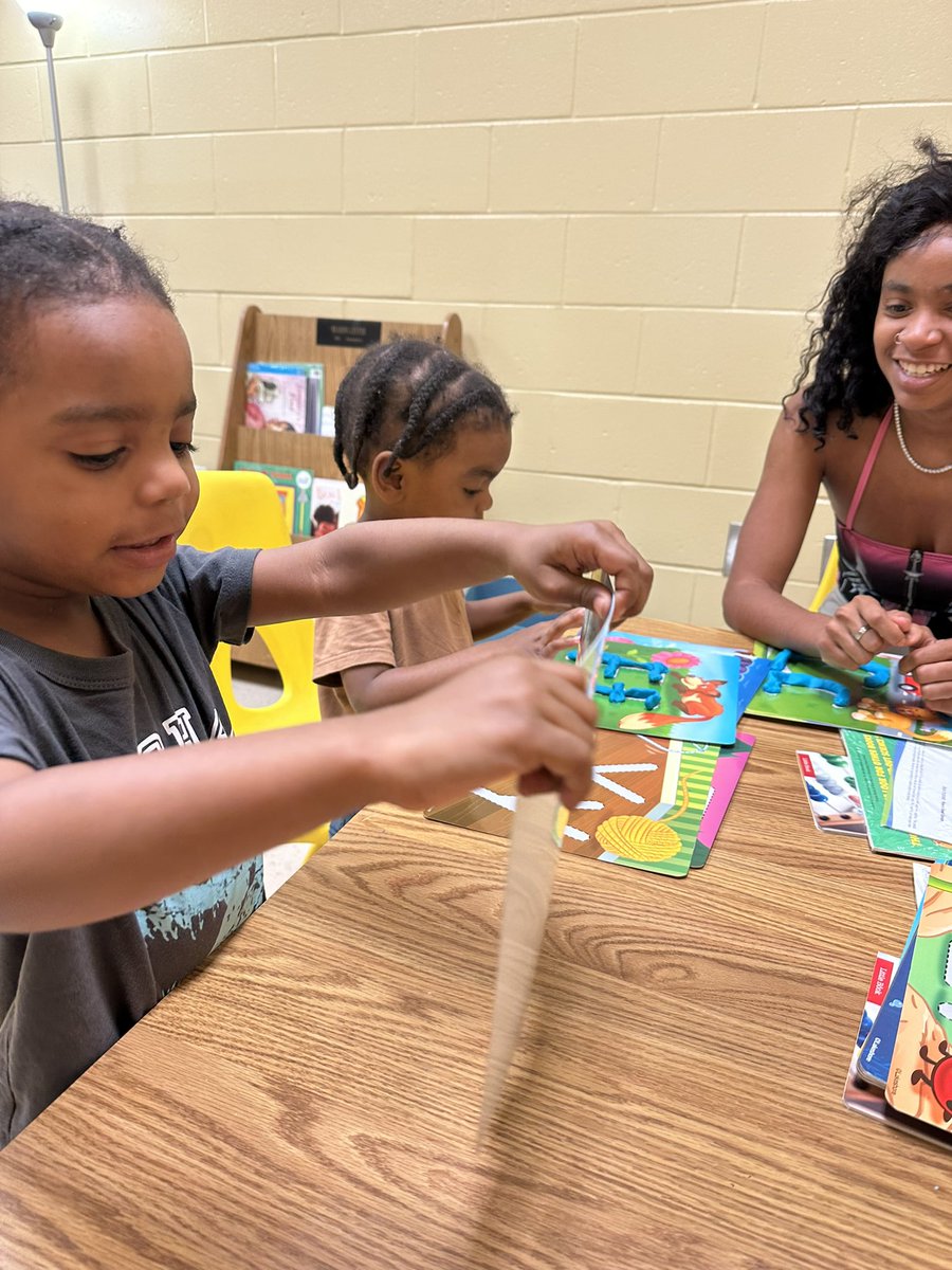 During a PAT visit with Mrs. Crompton the Randolph family practices fine motor skills while tracing letters with play doh.
#parentsasteachers #pat #dph #familyinvolvement