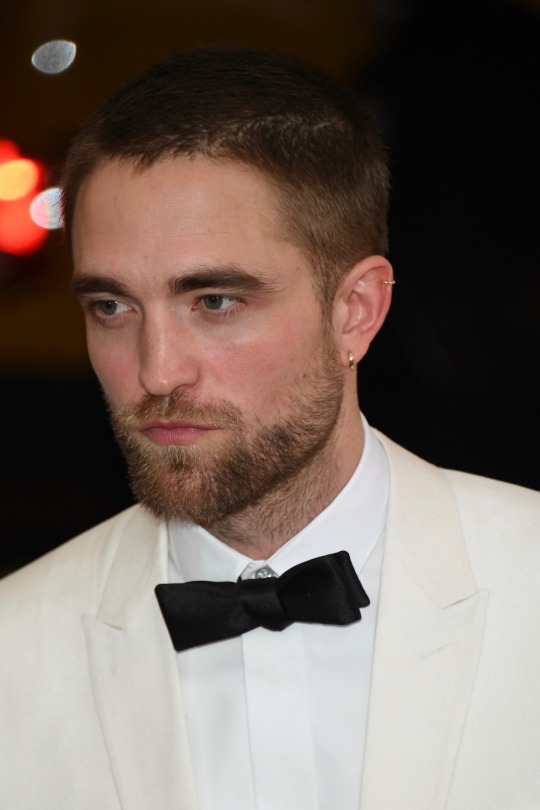 Robert Pattinson.