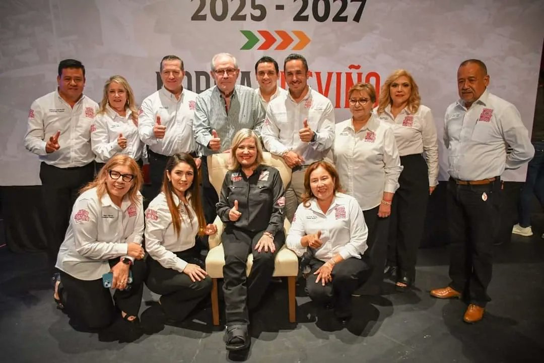 normaltrevino's tweet photo. Gracias de todo corazón a todos los que creen en mí y comparten mi visión para un #PiedrasNegras con un futuro mejor.🙏🏻
Estoy comprometida a trabajar incansablemente para honrar su confianza.🤝💯. https://t.co/767yq0ApRb