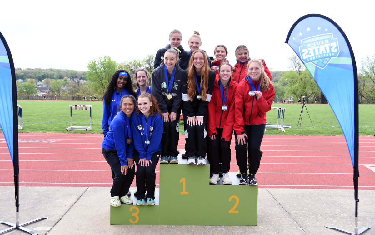 RiverStatesConf's tweet photo. Women's 4x800
#RSC #RSCTrack https://t.co/enmu1Dh4Gn