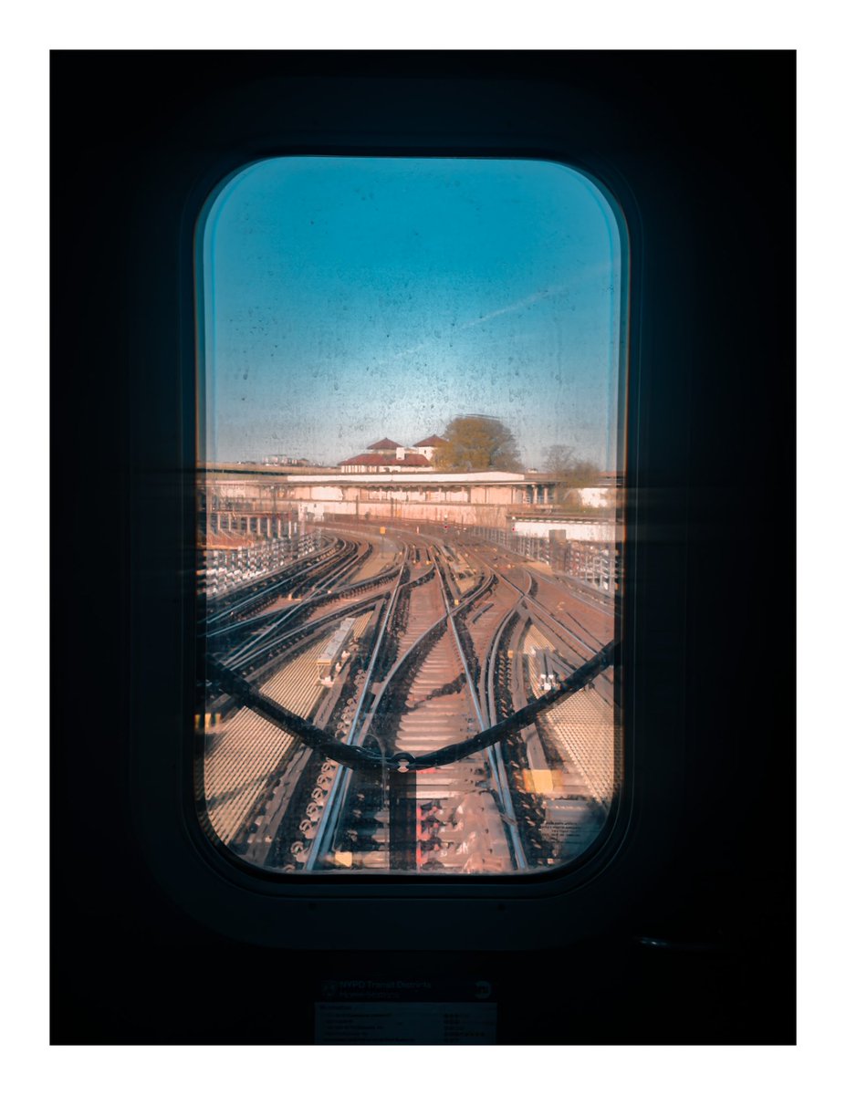 Just riding the subway. #subway #mta #photography #photographer #streetphotographer #urbanphotography #bronx #traintrack