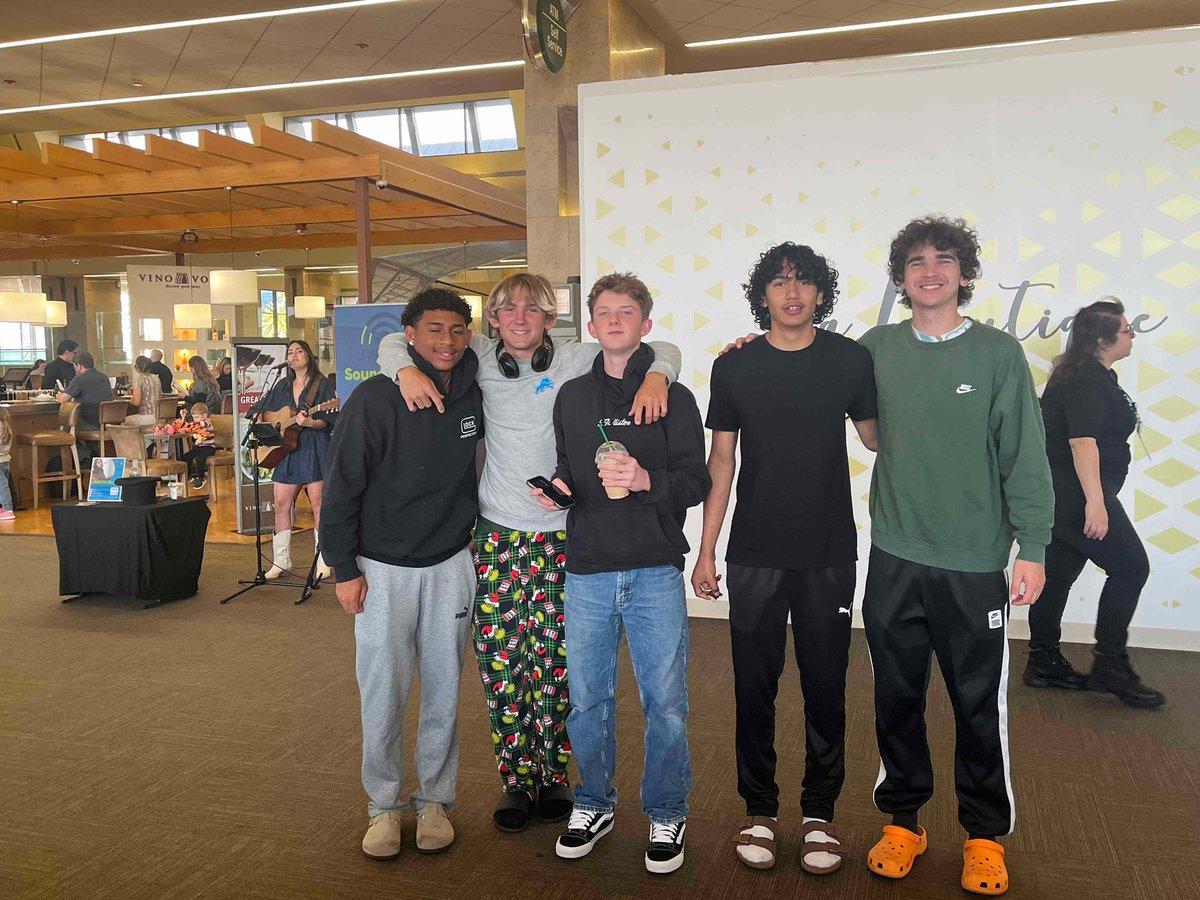 Hezzosavi's tweet photo. We out… See you soon Denver https://t.co/gZehoFcWum
