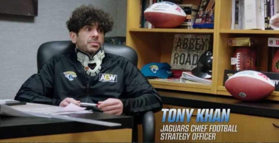 At least he selling it lol #NFLDraft #TonyKhan #AEW @TonyKhan