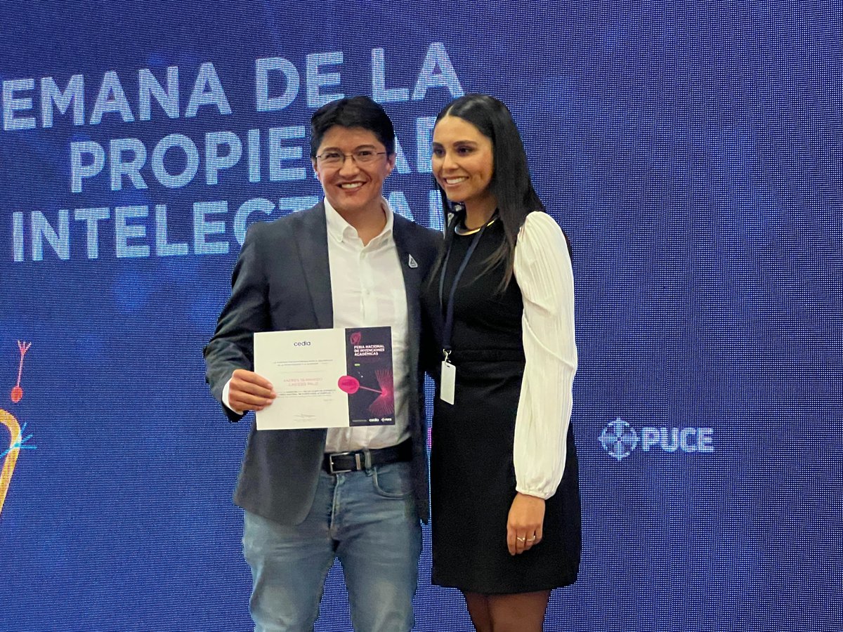 CaicedoLab's tweet photo. 🥇Ganadores @USFQ en Innovación y Patentes!
🙏Gracias @CEDIAec por este gran reconocimiento como Mejor Inventor 🏆y Mejor Invención 💡en la Feria Nacional de Invenciones Académicas #SEMANAPI2024!!
Felicidades a @Alejo_bermeo como Mejor Gestor💪!
Gracias equipo en el Lab de Med🦾! https://t.co/G45tF5Zptj