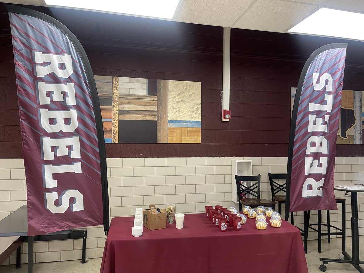 Thanks to our feeder parents who came out today for our PTSA meeting and campus tour! Thanks to our Student Council for leading the tour! #rebelnation #EmpoweringforExcellence