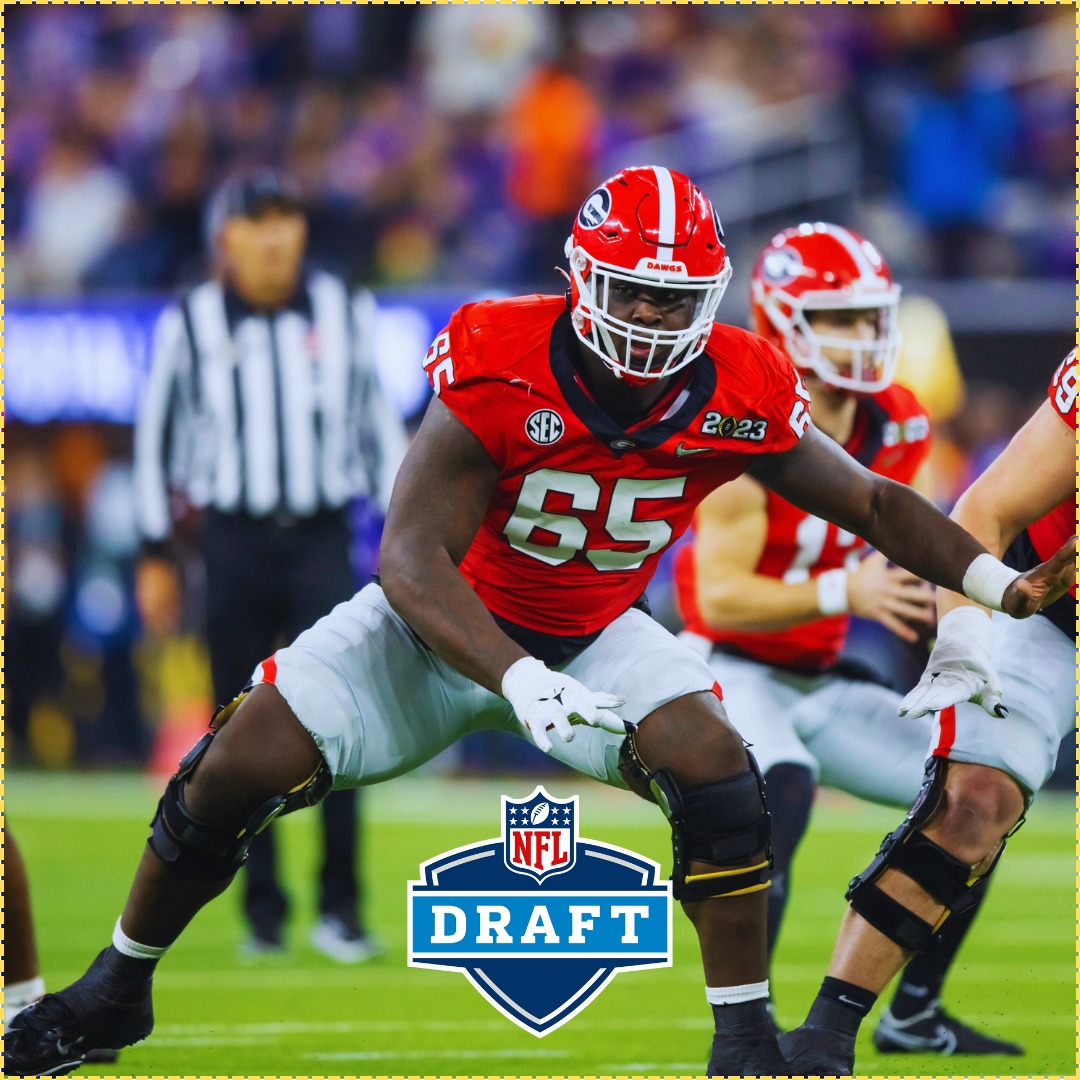 The #Bengals are selecting Georgia OT Amarius Mims with pick No. 18. Mims lacks experience (just 802 college snaps) but has the talent to become a long-term starter at either tackle spot for Joe Burrow.