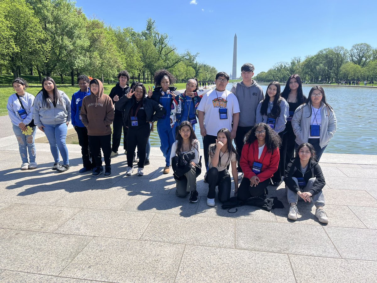 RJDaley_Academy's tweet photo. We really sent our first 8th grade class to Washington DC! For some of our students this was their first time in a plane and in another state! #WeareDaley https://t.co/xLh6taQrqH