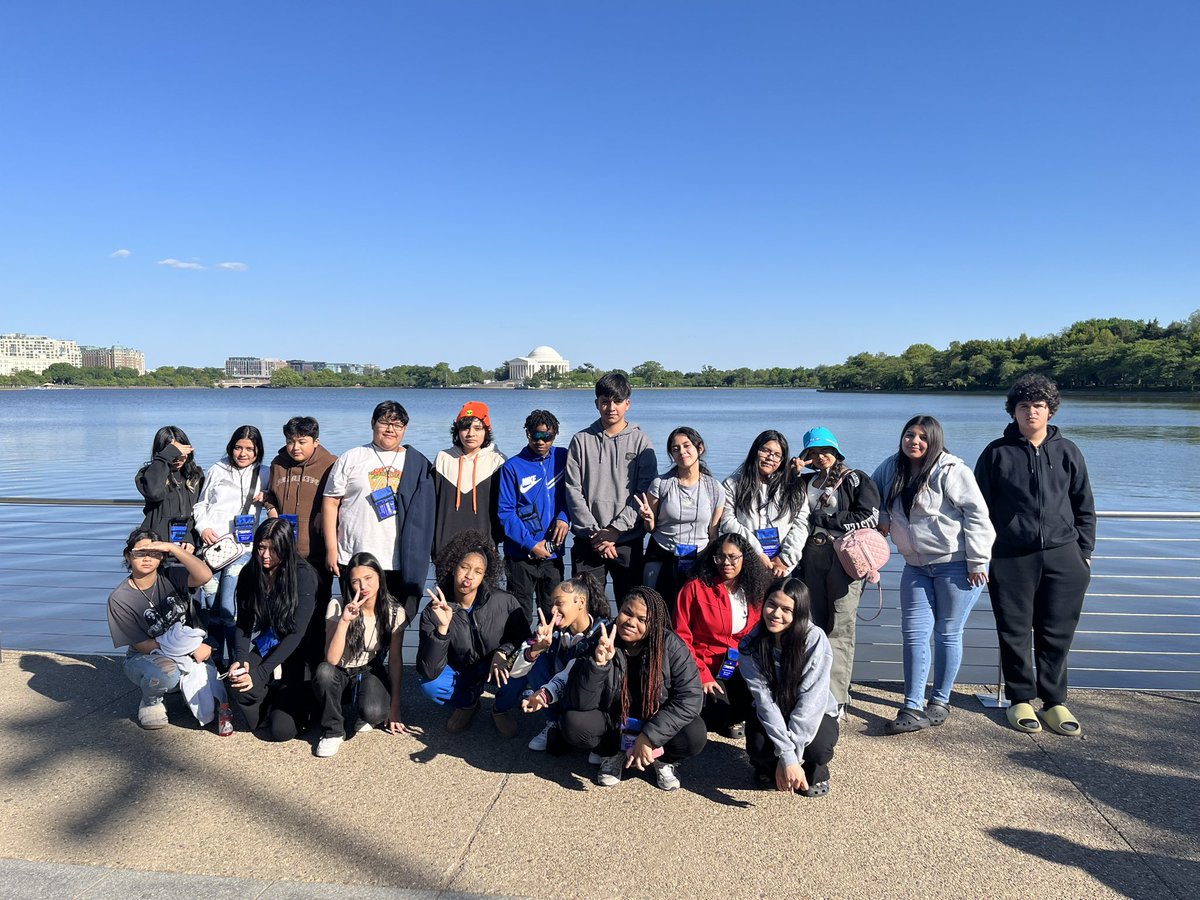 RJDaley_Academy's tweet photo. We really sent our first 8th grade class to Washington DC! For some of our students this was their first time in a plane and in another state! #WeareDaley https://t.co/xLh6taQrqH