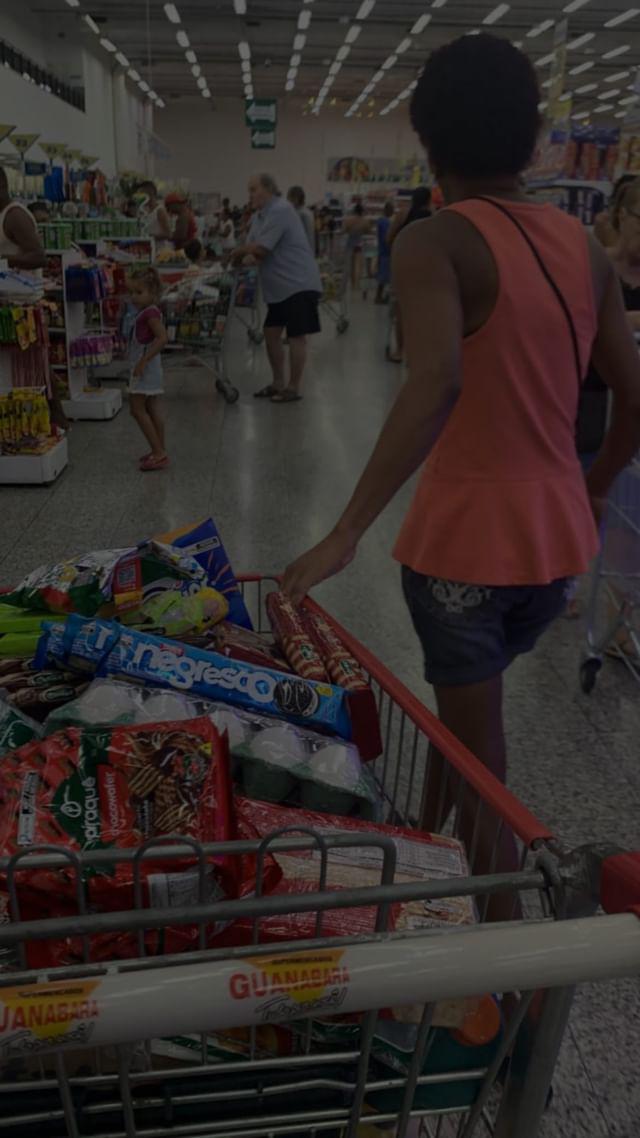 nathanzinho_021's tweet photo. Minha maior marola foi poder proporcionar esse momento pá senhora mãe ainda vou te dar o mundo coroa anota....✍🏽🥺❤👩‍👦👑 https://t.co/sVqKQD1ixQ