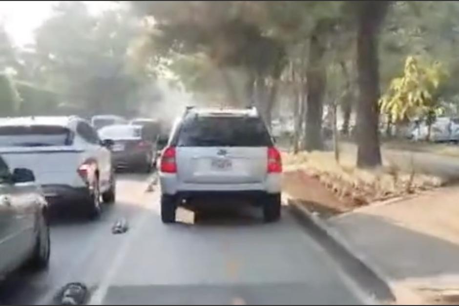 🔔 VIDEO | Denuncian a conductores que invaden la ciclovía en zona 9 bit.ly/3QmOuPo