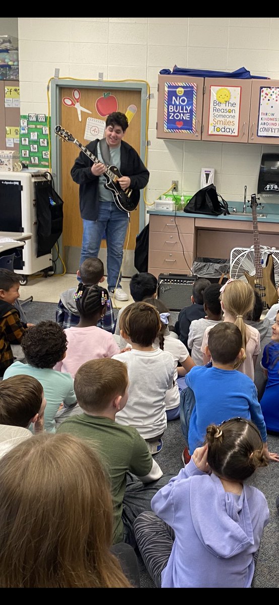 MrsDonovan5's tweet photo. Bring your child to work = have your child do some work! I enjoyed having my son Joseph come demonstrate his bass and guitar to Mt. View kiddies. What a fun demonstration! 🎸 @melandyk @JOlsyn1109 @MountOliveTSD https://t.co/9DZfLmjxI6