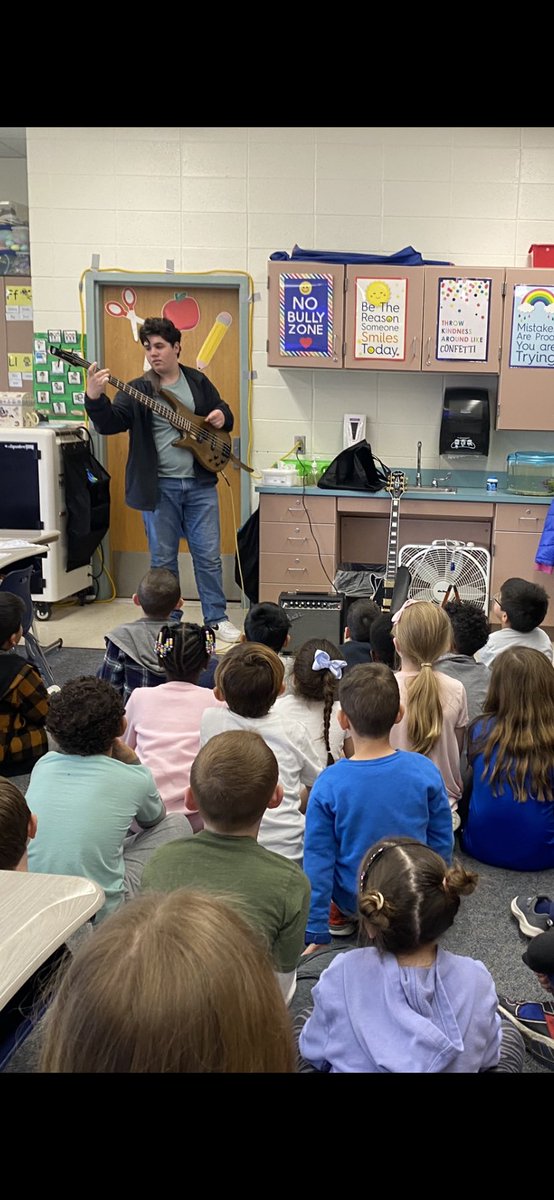 MrsDonovan5's tweet photo. Bring your child to work = have your child do some work! I enjoyed having my son Joseph come demonstrate his bass and guitar to Mt. View kiddies. What a fun demonstration! 🎸 @melandyk @JOlsyn1109 @MountOliveTSD https://t.co/9DZfLmjxI6