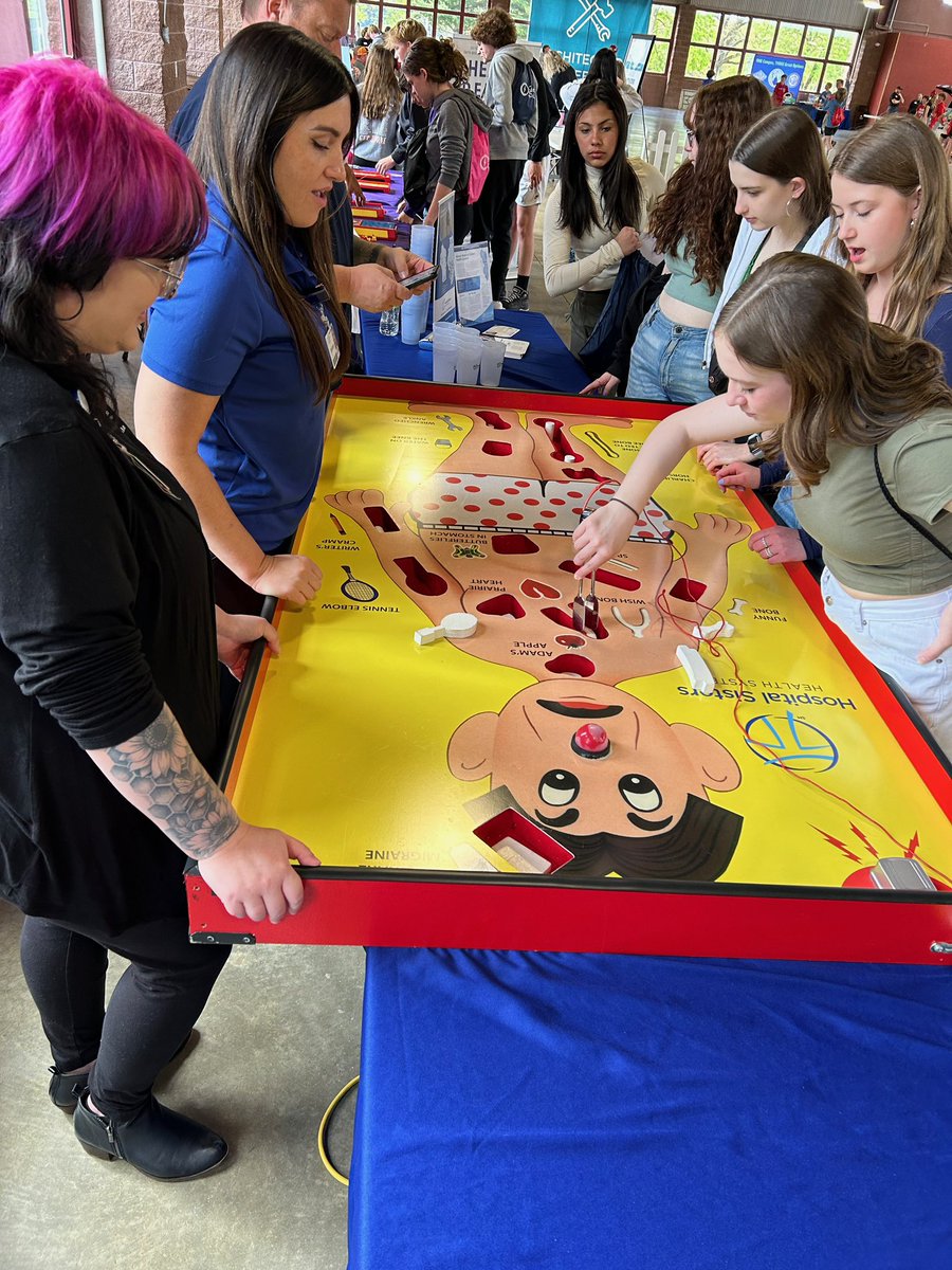 sflynntech's tweet photo. Rochester 8th graders had the opportunity to attend the Career Spark STEAM Expo today! It was a fabulous event that allowed our students to explore STEAM career possibilities through hands on activities! @IllinoisDoIT @JA_Central_IL @ltcillinois @RJHS78 https://t.co/vkdLeAjtxt
