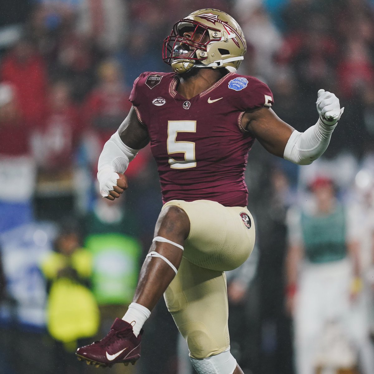 #NFLDraft  Round 1. 19 - @RamsNFL  select Jared Verse Edge @FSUFootball #JaredVerse #Rams