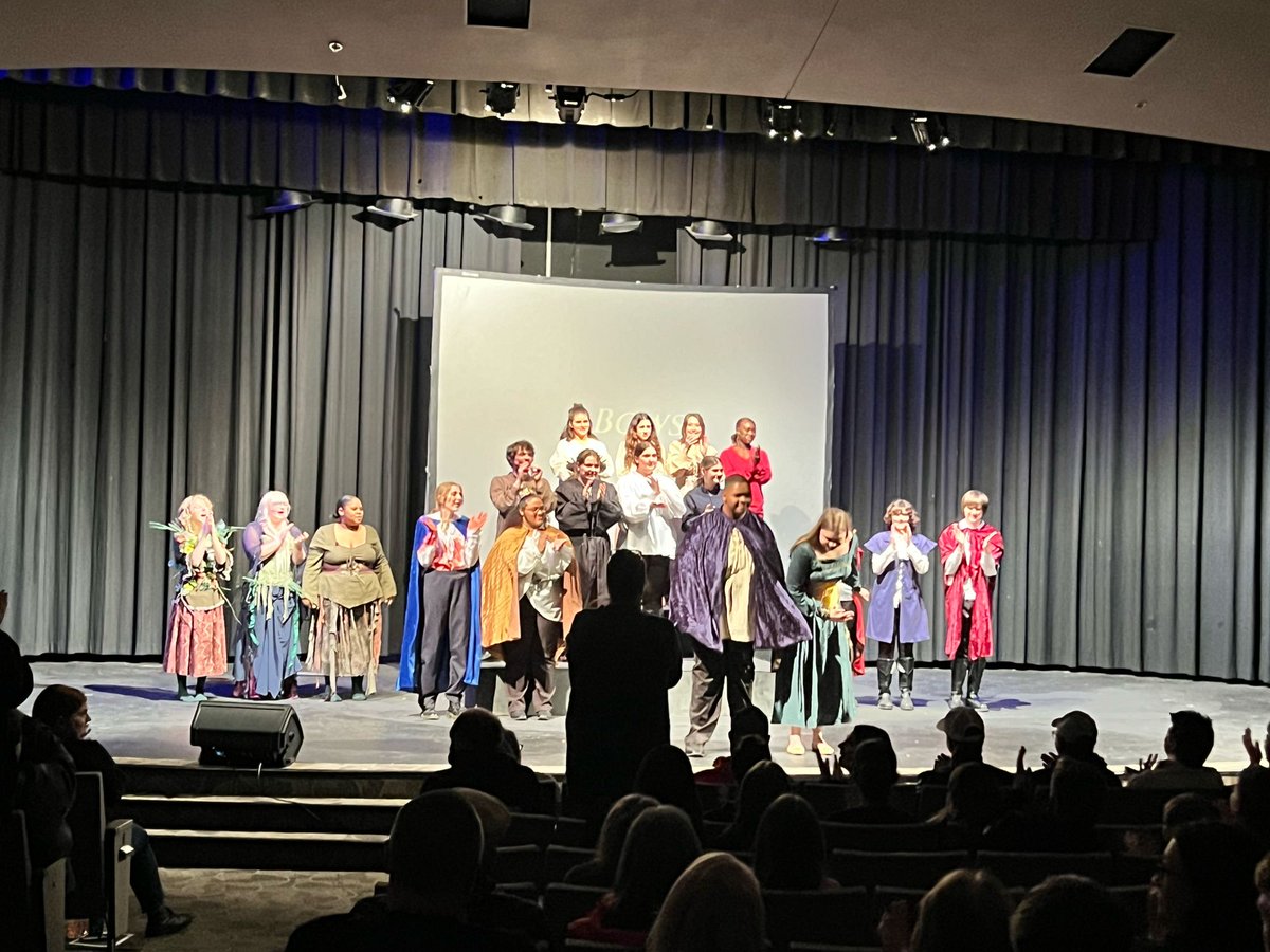 Had the pleasure of watching the amazing performance of Macbeth by our very own Piper Theatre. It did this old English teacher’s heart proud to hear the students act and speak in verse! Amazing job, cast and crew!