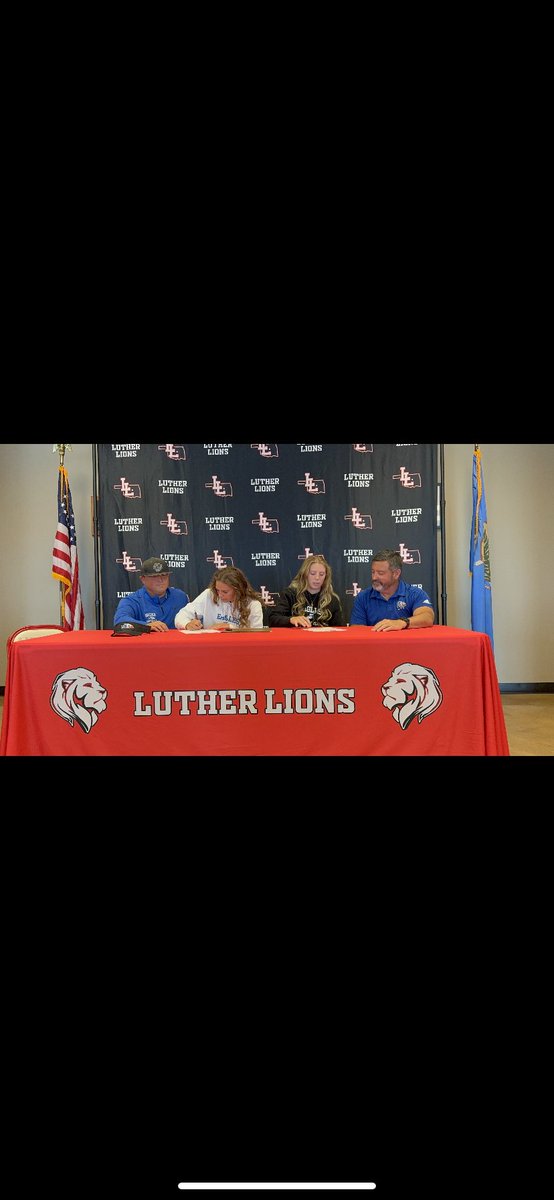 Hailey_k30's tweet photo. Excited to announce my signed commitment to play softball at SCU! Thank you to everyone who has supported me, I can’t wait to see what God has in store. Had a great time signing alongside my best friend!🦅🆙 https://t.co/S5kIBlbSv2