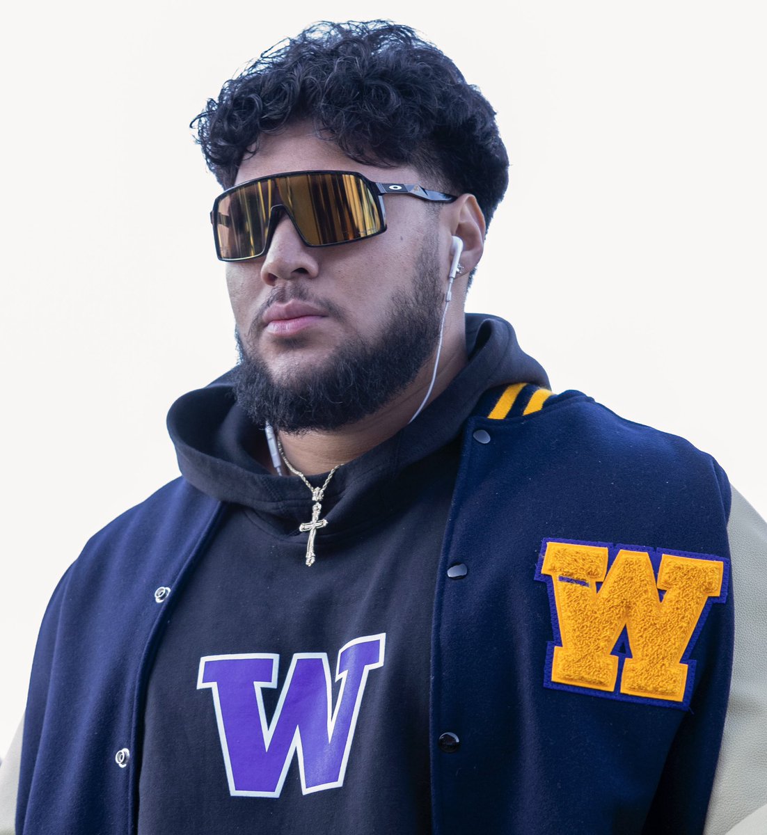 The Pittsburgh Steelers have selected Washington offensive tackle Troy Fautanu 20th overall in the 2024 NFL Draft. 📸 @UWDailySports @thedaily