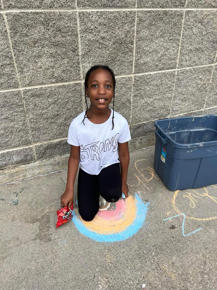 The Specials Team celebrated good behavior yesterday with a Fun in the Sun Peppers Party! Students enjoyed football, sidewalk chalk, bubbles, snacks, and prizes! Way to go, Bears! 🐻💜🐻