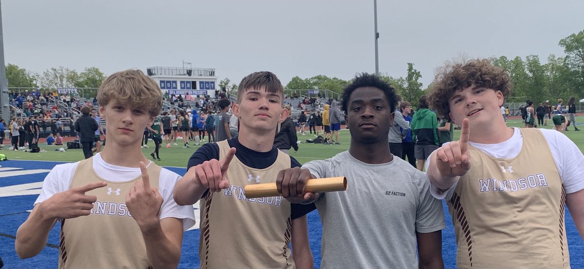 Congratulations to our all Owl football JV 4x200 team!

They took 1st at today’s JCAA Conference Meet!

Go Owls!!!