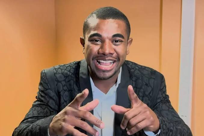centralreality's tweet photo. Davi Brito, campeão do BBB 24, revelou no Space alguns projetos que está estruturando.

O baiano planeja projetos sociais ligados à doações de alimentos, incentivo à doação de sangue e outro voltado ao incentivo à educação, com foco em jovens em situação de evasão escolar. https://t.co/xWGBmJswhn
