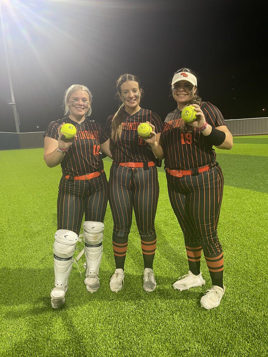 They got it done Game 1 with a 12-4 win. We hit 3 more home runs tonight (GJ, Aubree, and Abbi) for a total of 27 on the season! These girls brought the energy and played as a team tonight. I love this team. Game 2 tomorrow night in Paris at 6:00. #All4One #foldyournapkin