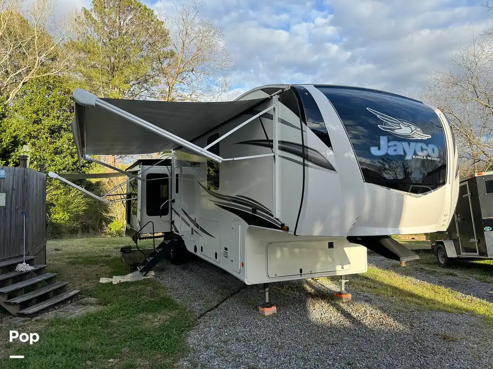 POPRVs's tweet image. Today's Featured Rig: 2021 Eagle 336FBOK for sale in Alexander City, Alabama @ $55,600 #letsjayco @jaycorvs

Text or call Lori at (334) 730-8503. dlvr.it/T61w3H