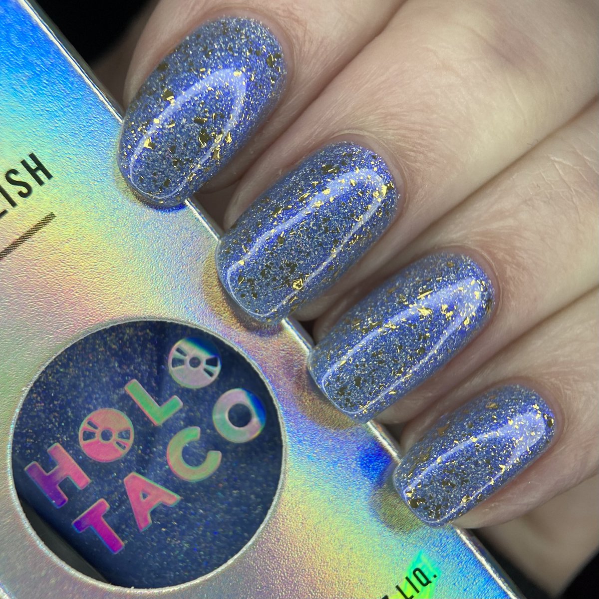 holocombo's tweet photo. I couldn’t wait to investigate Spyglass from the #shimmeringsecrets release next 🙈 So here it is in a #holotacocombo with Gold Flake Taco on top 🔎👀 @holotaco @nailogical #holotacoroyalty #gifted https://t.co/A61W7C9HkV