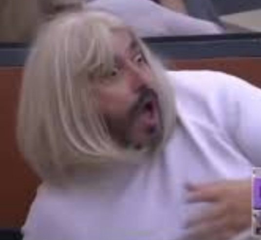 😂 😂 ahi alguien con mieditoooo 🤌🏻🤌🏻 q se unan todos los team del cuarto tierra y la resistencia para sacarlo 😂 Gerardi tu fandom es fuerte Lupe. El dice pero los de allá son muchos y vienen x mi. Mieditooo o q? 😂 😂