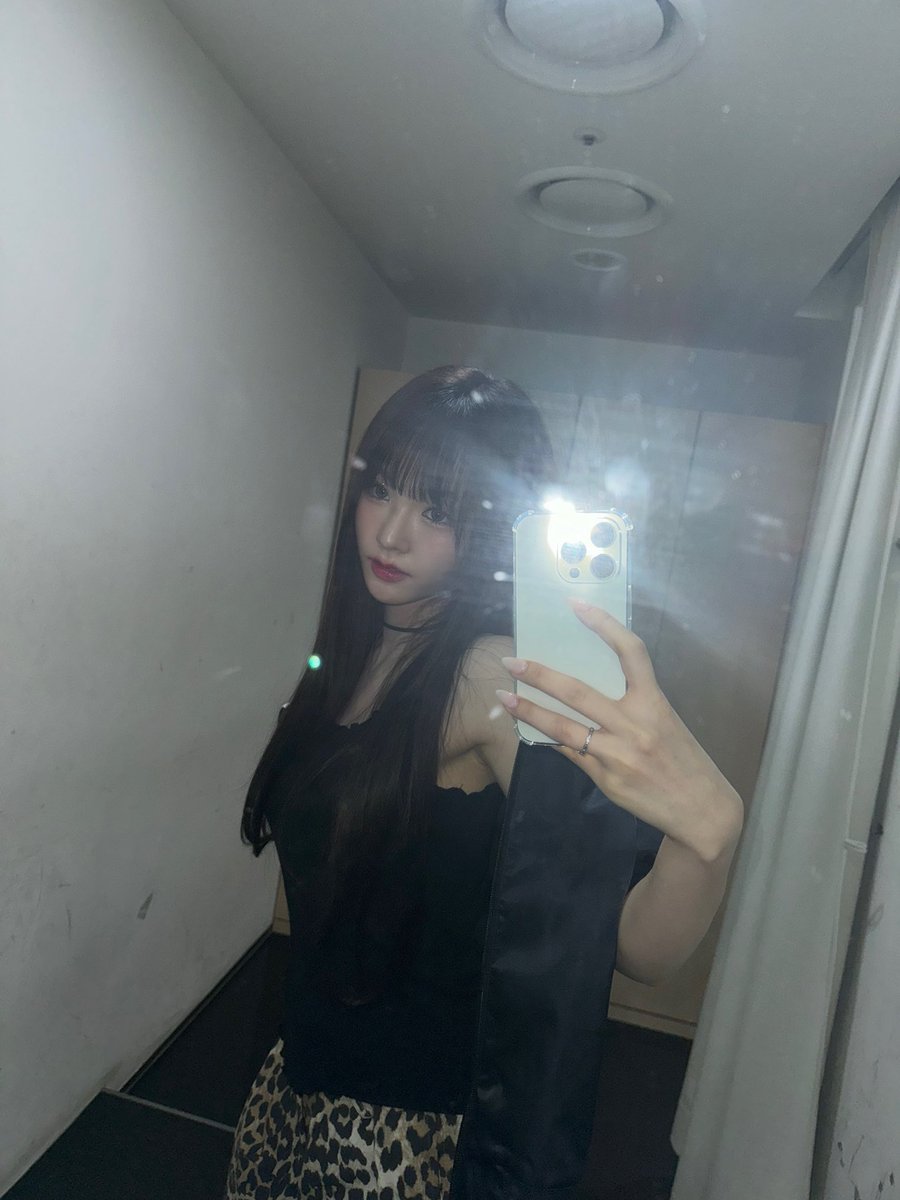WOOAH_HM's tweet photo. [#나나]
😋

#WOOAH #우아 #NANA https://t.co/aDy7G9qVsB