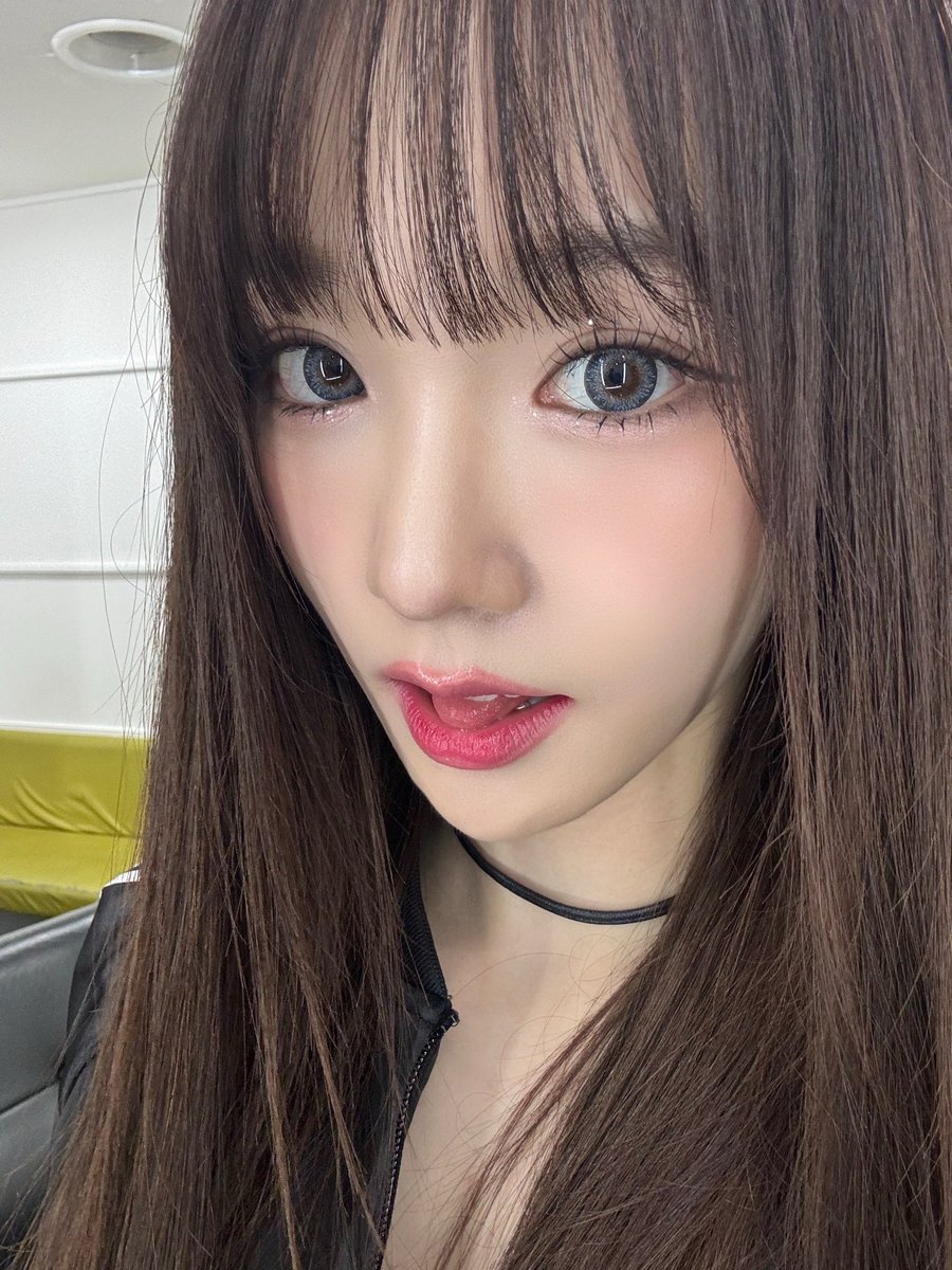 WOOAH_HM's tweet photo. [#나나]
😋

#WOOAH #우아 #NANA https://t.co/aDy7G9qVsB
